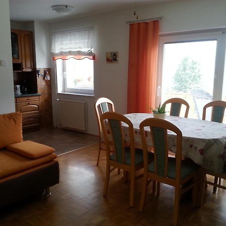 Dovje Apartments Mas מראה חיצוני תמונה