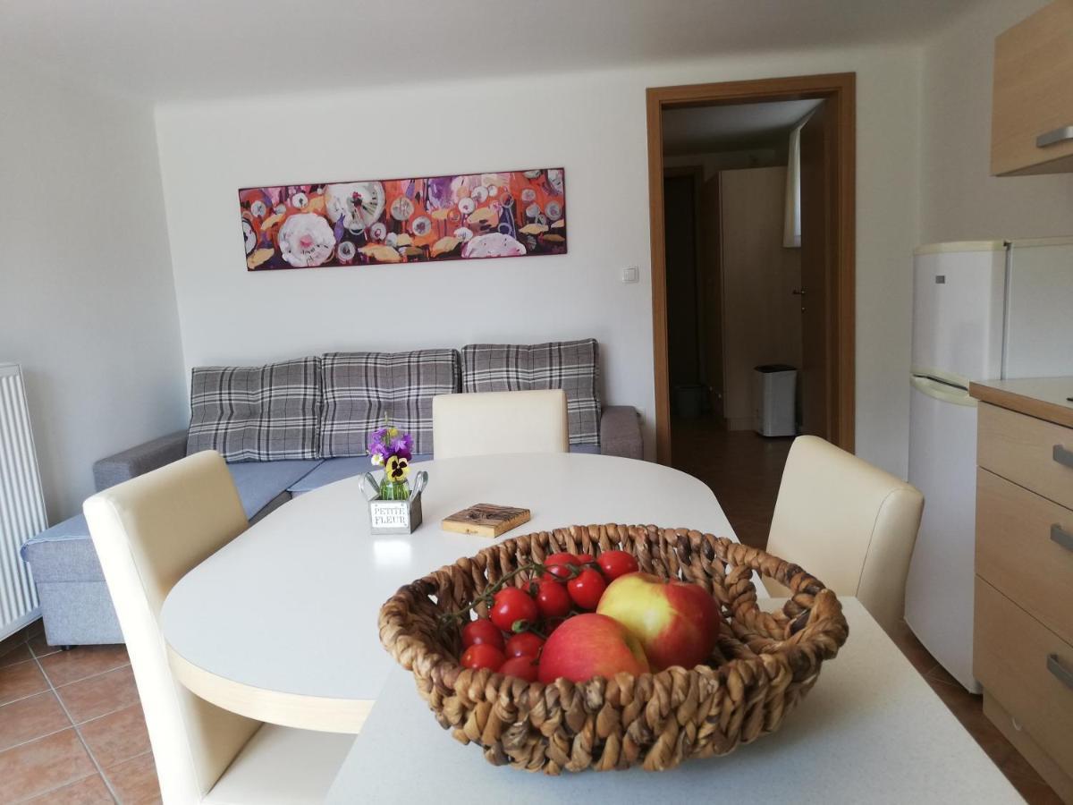 Dovje Apartments Mas מראה חיצוני תמונה