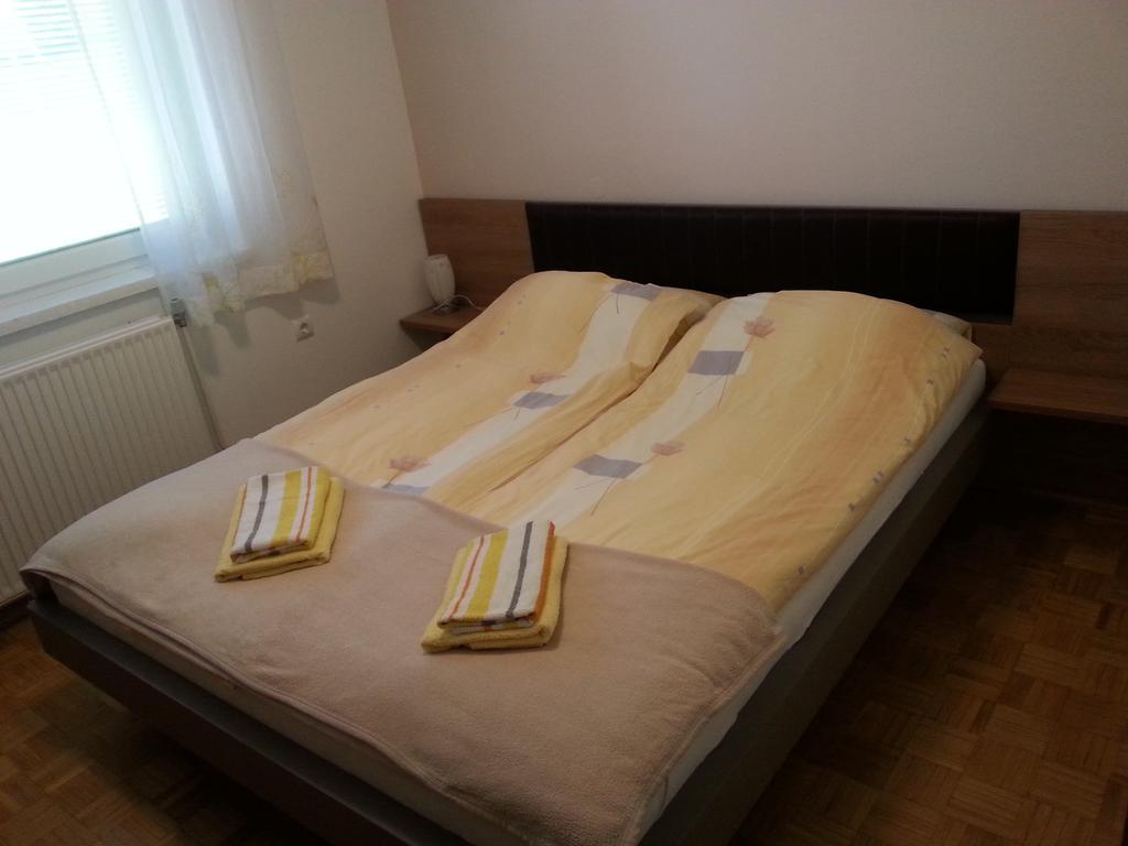 Dovje Apartments Mas מראה חיצוני תמונה